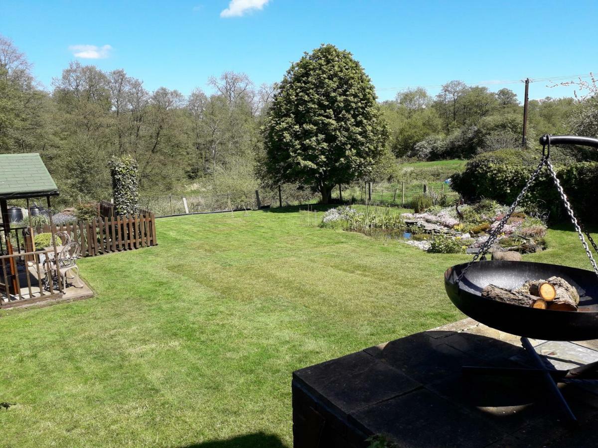 Cul Mor B&B Eccleshall Exteriör bild